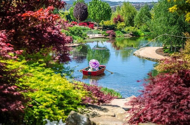Mayfield Garden, Australia